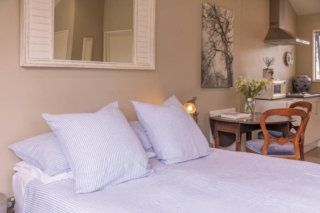 Private, Tasteful Studio Apartment Wanaka Ngoại thất bức ảnh