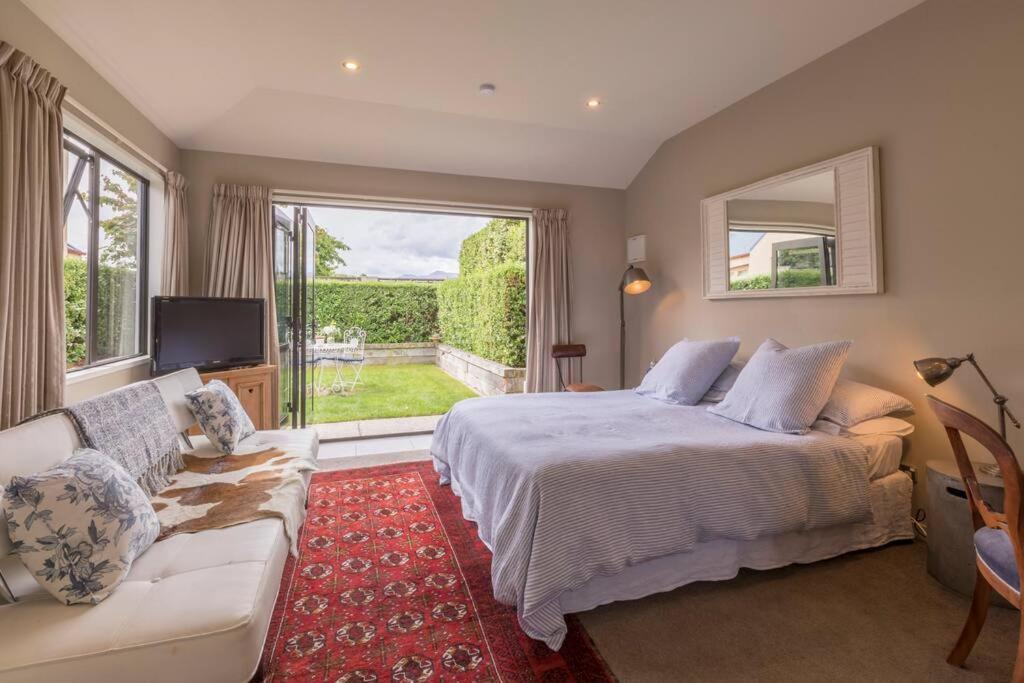 Private, Tasteful Studio Apartment Wanaka Ngoại thất bức ảnh